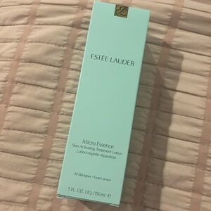 Estée Lauder micro essence